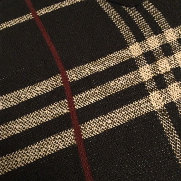 Stylish, Black Plaid Sweater Poncho/Cape/Shawl - Picture 2 of 6